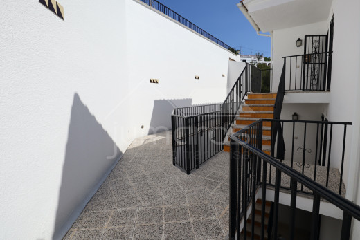 Appartement rénové, vue mer à Canyelles