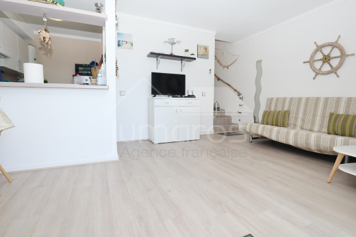 Appartement rénové, vue mer à Canyelles