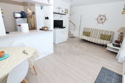 Appartement rénové, vue mer à Canyelles