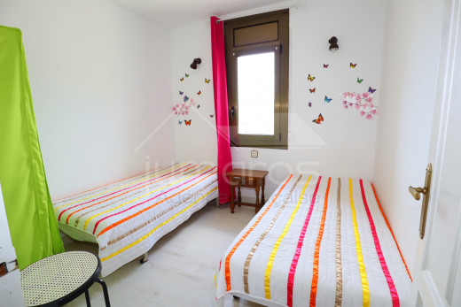 2 chambres, vue mer, rénové, proche plage et garage