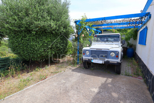 Maison, vue magnifique, de plain-pied, piscine, garage