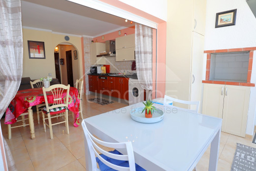 Appartement avec terrasse, vue mer, parking privé