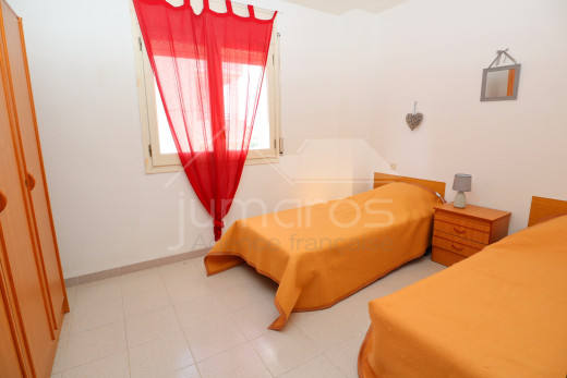1 chambre, terrasse, garage et piscine communautaire