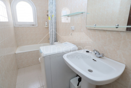 1 chambre, terrasse, garage et piscine communautaire