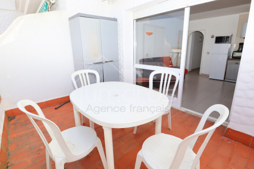 1 chambre, terrasse, garage et piscine communautaire