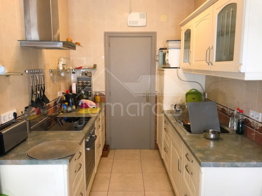 2 chambres, grand jardin, garage, parking et possibre piscine