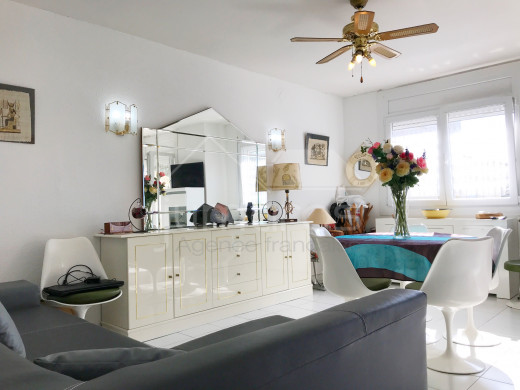 Appartement avec parking, amarre, et terrasse privés et piscine