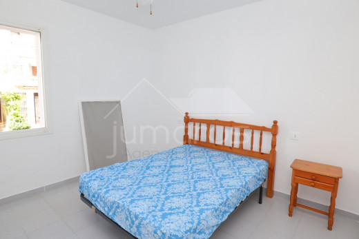 2 chambres, 400m de la plage et parking privé