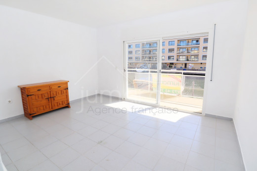 2 chambres, 400m de la plage et parking privé