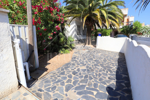 2 chambres, 100m de la plage, 27m2 de terrasse.