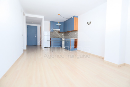 2 dormitorios, vista al canal, terraza, piscina en residencia segura