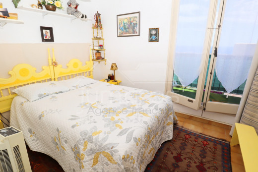 Maison vue mer avec parking et piscine communautaire à Canyelles
