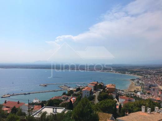 3 chambres, 49m2 terrasses, vue mer, piscine et 2 parkings