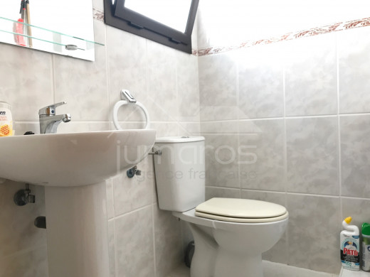 3 chambres, 49m2 terrasses, vue mer, piscine et 2 parkings
