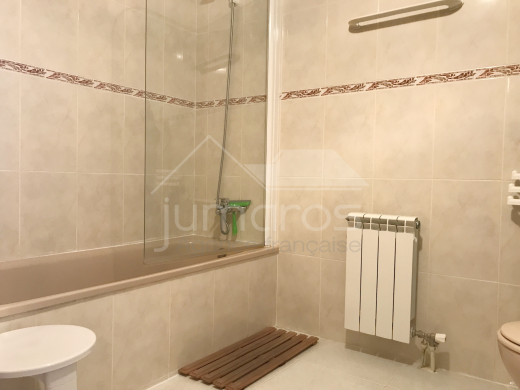 3 chambres, 49m2 terrasses, vue mer, piscine et 2 parkings