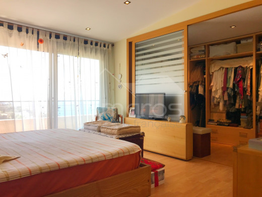 Villa 5 chambres, moderne , 174m2, vue mer avec piscine à Roses-Canyelles