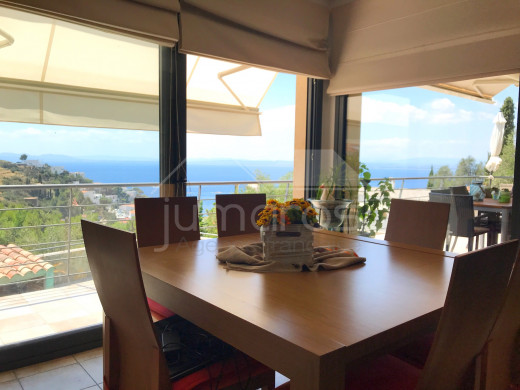 Villa 5 chambres, moderne , 174m2, vue mer avec piscine à Roses-Canyelles