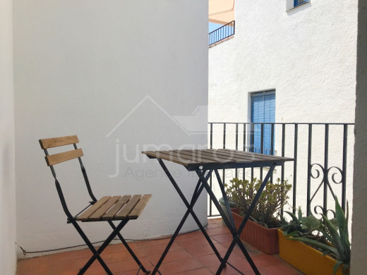 2 chambres, duplex, vue mer, centre de Cadaqués, 70m plage