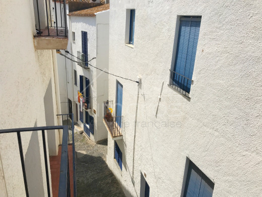 2 chambres, duplex, vue mer, centre de Cadaqués, 70m plage