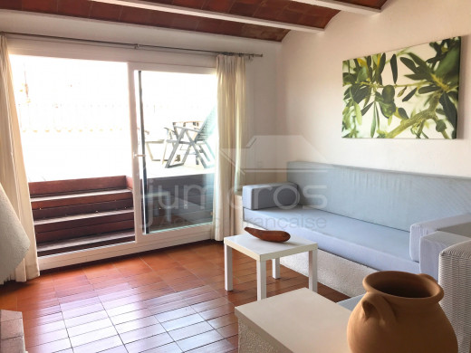 2 chambres, duplex, vue mer, centre de Cadaqués, 70m plage
