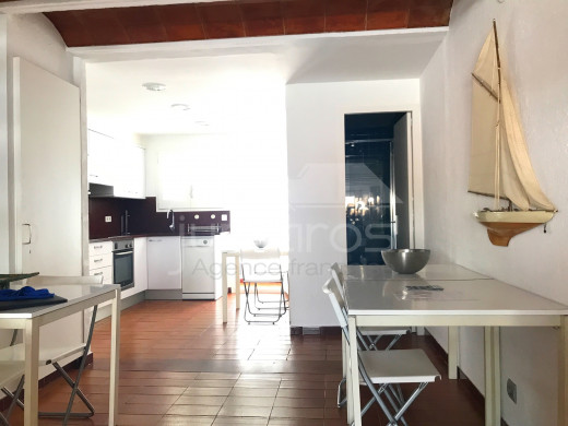 2 chambres, duplex, vue mer, centre de Cadaqués, 70m plage