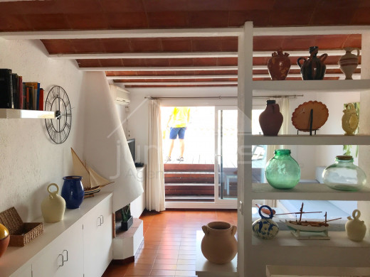 2 chambres, duplex, vue mer, centre de Cadaqués, 70m plage
