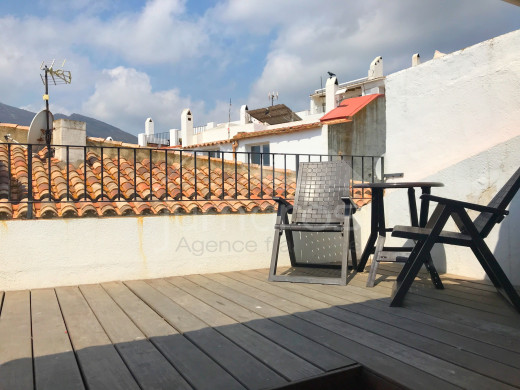 2 chambres, duplex, vue mer, centre de Cadaqués, 70m plage