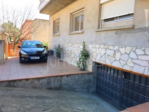 4 chambres, 125 m2, terrasse 35 m2, 2 parkings