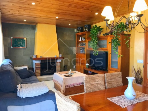 4 chambres, 125 m2, terrasse 35 m2, 2 parkings