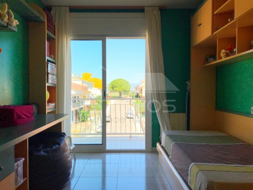 4 chambres, 125 m2, terrasse 35 m2, 2 parkings