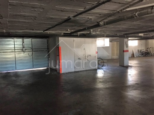 43m2, vue canal, parking et amarre privés