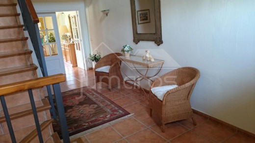 4 chambres, 2 places parking, garage, piscine, au Golf Perelada