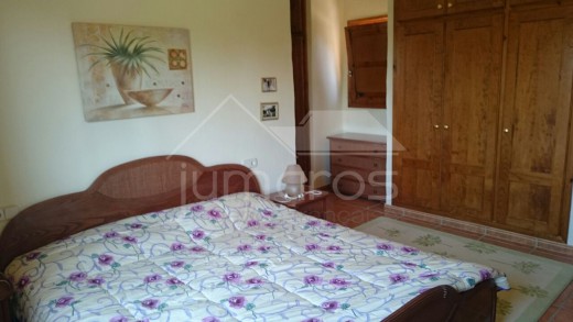 4 chambres, 2 places parking, garage, piscine, au Golf Perelada