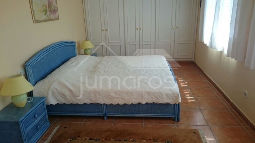 4 chambres, 2 places parking, garage, piscine, au Golf Perelada