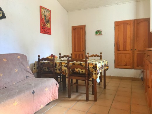 2 chambres, 45m2, à rénover, proche des commerces