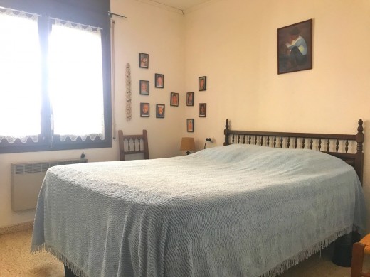 2 chambres, 45m2, à rénover, proche des commerces