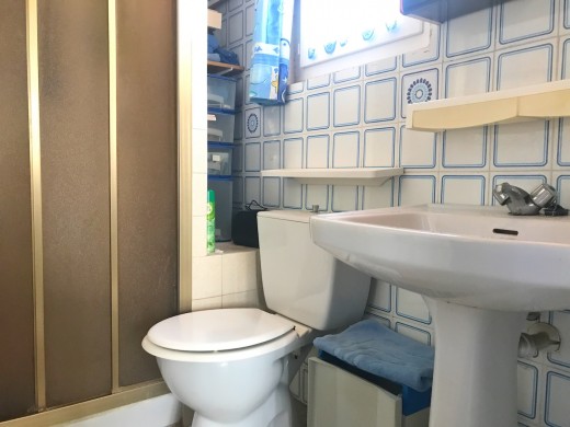 2 chambres, 45m2, à rénover, proche des commerces