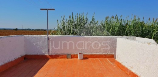 Maison avec grand terrain à Castelló d'Empuries