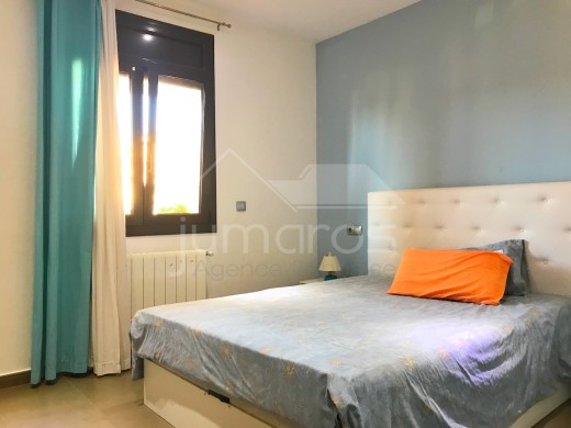 3 chambres, 138m2, construction récente, piscine, garage privé