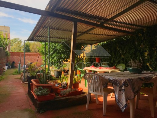 6 chambres, 413m2, village historique
