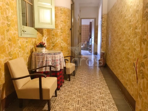 6 chambres, 413m2, village historique