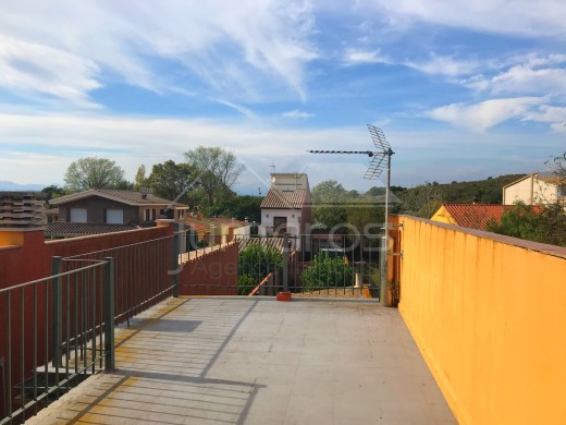 6 chambres, 413m2, village historique