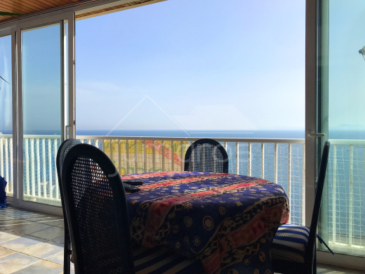 64m2, 2 chambres, vue mer, terrasse couverte, parking