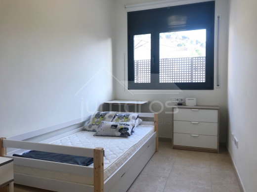 2 chambres, terrasse 35m2, piscine