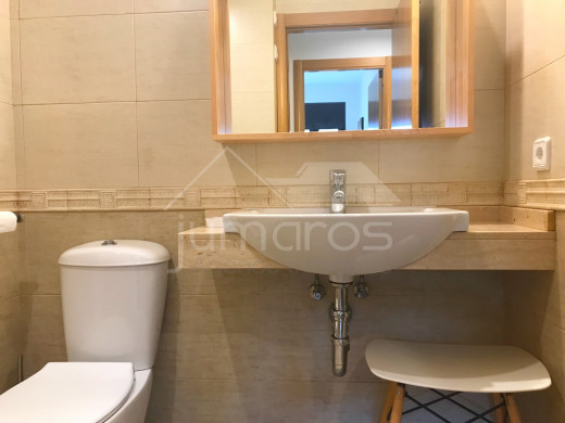 2 chambres, terrasse 35m2, piscine