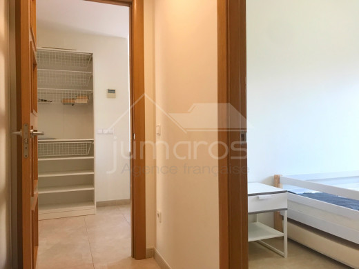 2 chambres, terrasse 35m2, piscine
