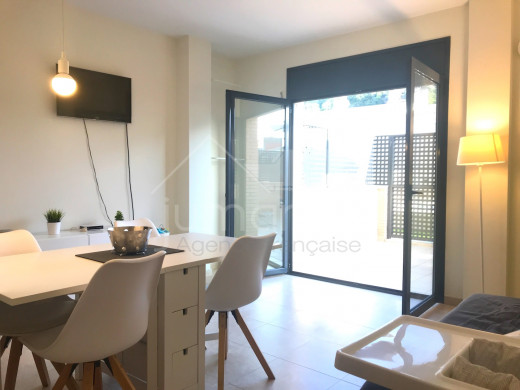 2 chambres, terrasse 35m2, piscine