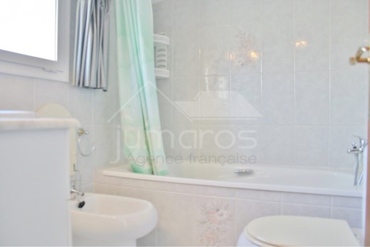4 chambres, 183m2, piscine, 100 m de la plage d'Empuriabrava