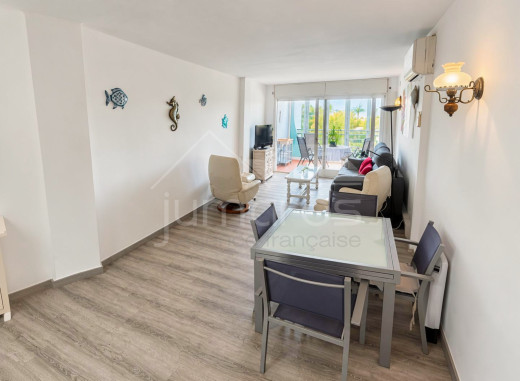 Appartement vue mer et canal à 50 m de la plage Empuriabrava