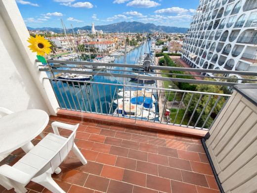 Appartement vue mer et canal à 50 m de la plage Empuriabrava